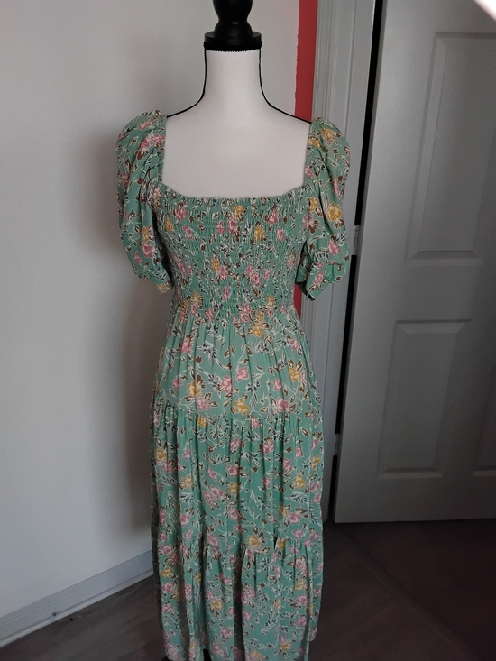 Yumi Kim Dresses & Skirts - NWOT Yumi Kim Mint Floral Puff-Sleeve Smocked Maxi Dress